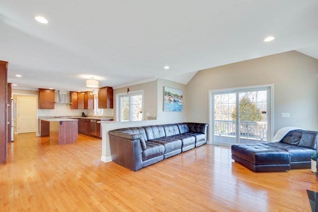 44 Bella Road Sharon, MA 02067 - Photo 11 of 31 Gallery Image 11