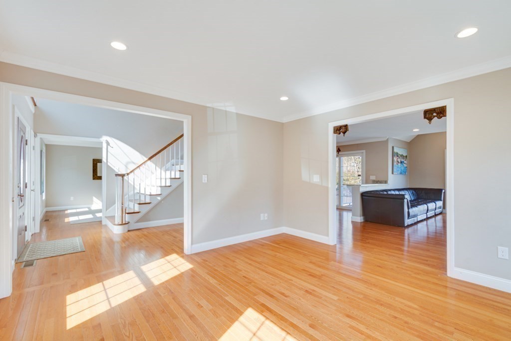 44 Bella Road Sharon, MA 02067 - Photo 9 of 31 Gallery Image 9