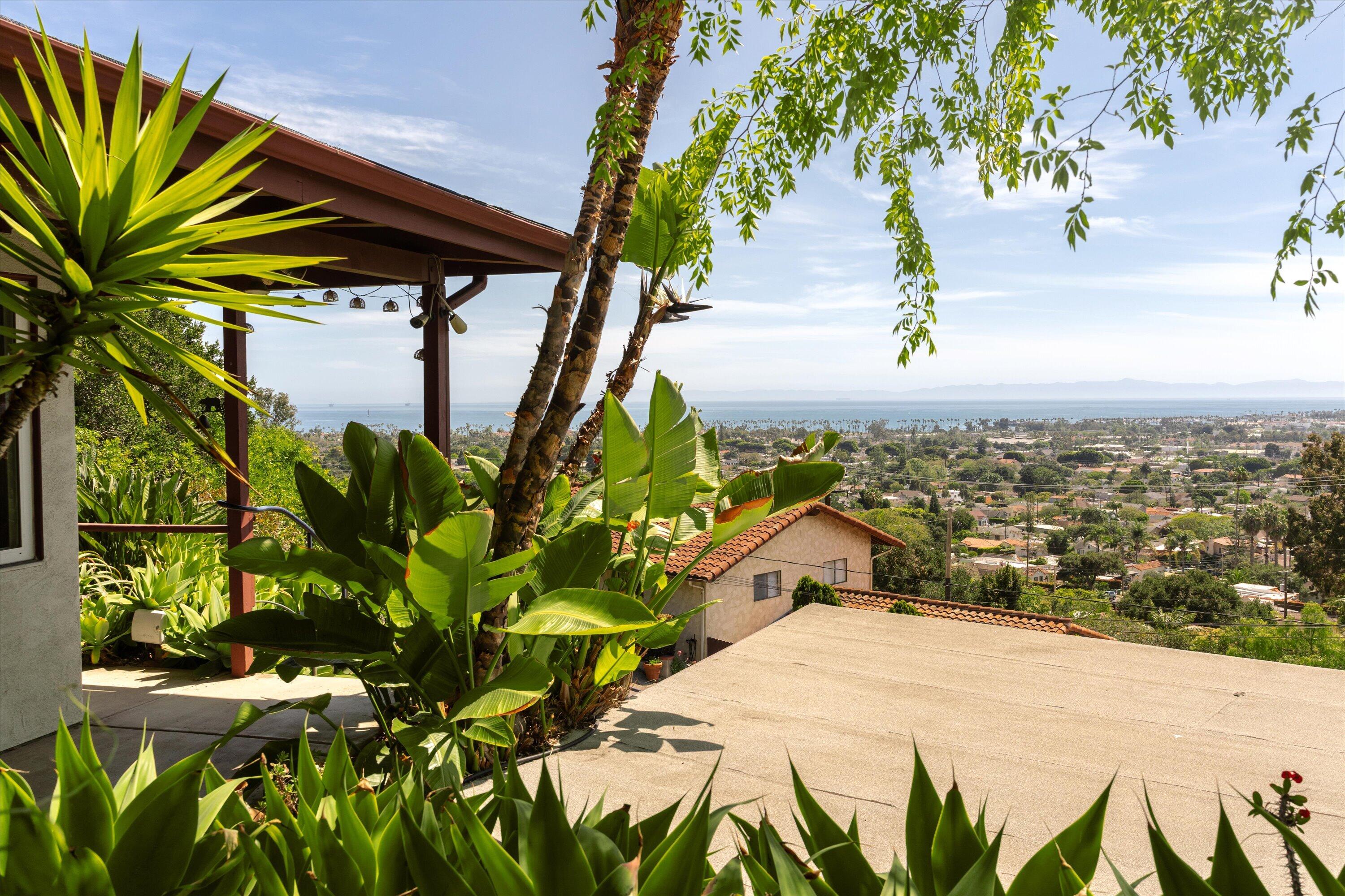 5 Las Alturas Road Santa Barbara, CA 93103 - Photo 17 of 24 04-5 Las Alturas Rd - 4