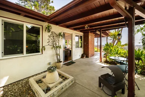 $1,585,000 | 5 Las Alturas Road, Santa Barbara, CA 93103