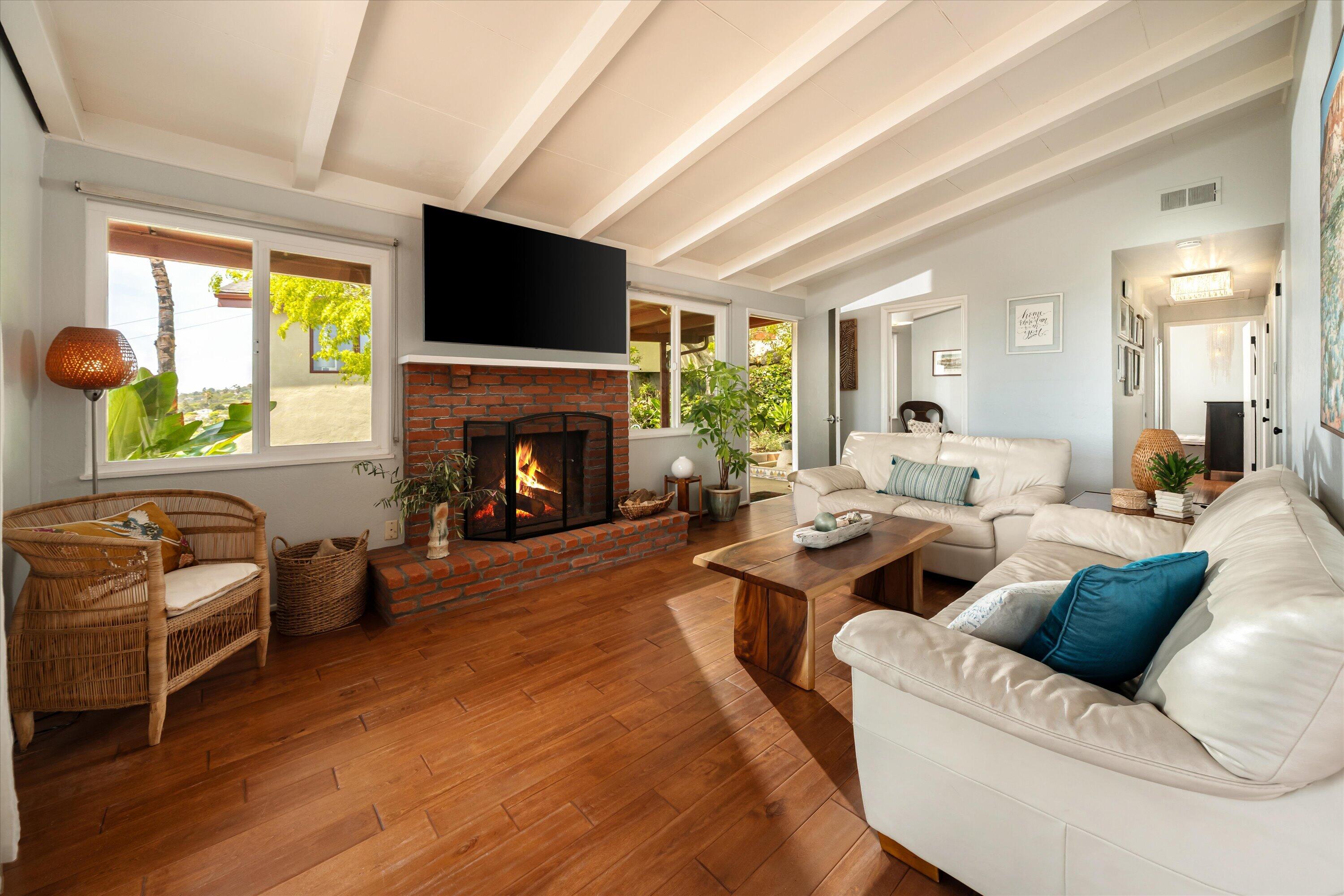 5 Las Alturas Road Santa Barbara, CA 93103 - Photo 7 of 24 08-5 Las Alturas Rd - 8