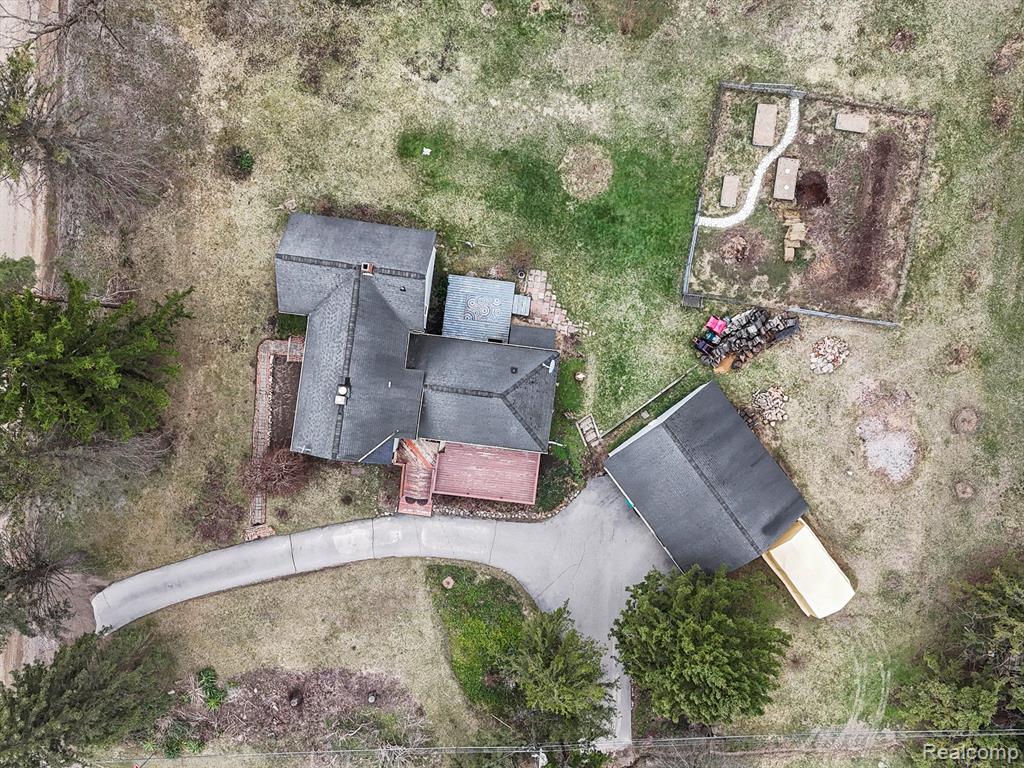 758 West Glass Road Ortonville, MI 48462 - Photo 27 of 31 Gallery Image 27