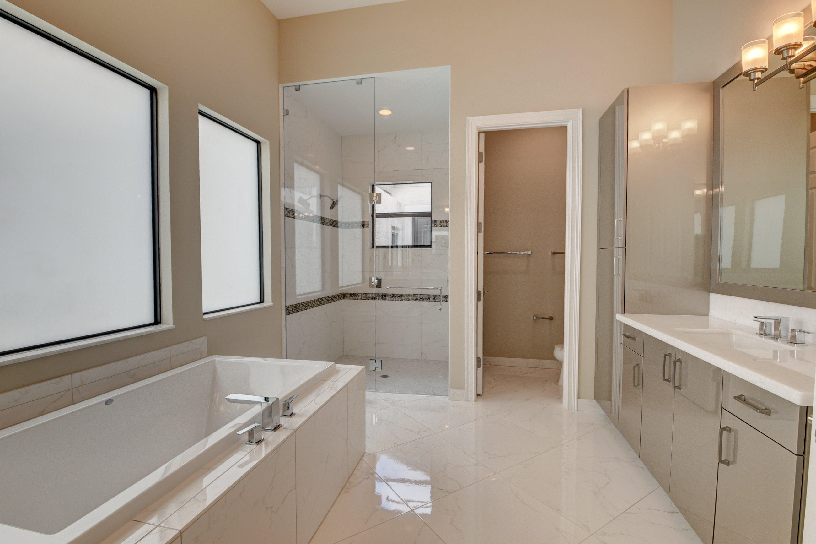 9092 Fiano Place Boca Raton, FL 33496 - Photo 38 of 69 Master Bath