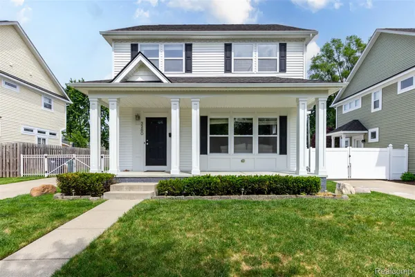 $599,900 | 3280 Royal Avenue, Berkley, MI 48072