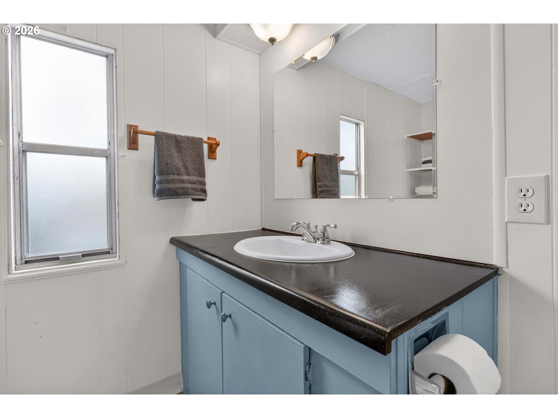 5335 Main Street, Unit 34 Springfield, OR 97478 - Photo 19 of 27 Bathroom