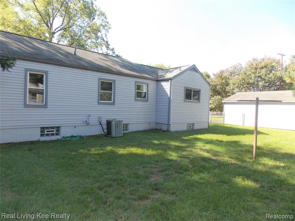 1857 Dawes Avenue Rochester Hills, MI 48307 - Photo 7 of 27