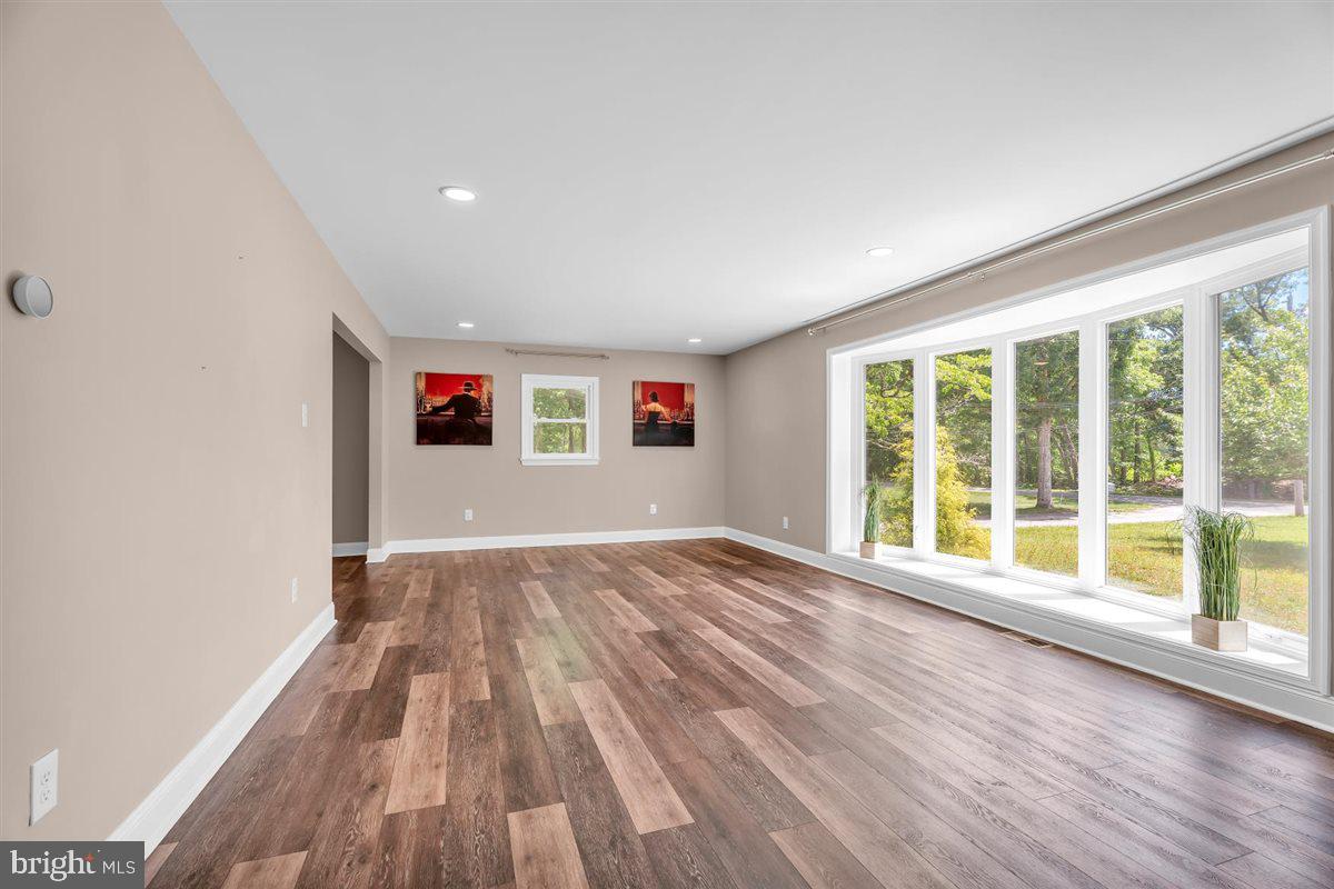 1161 Moss Mill Road Hammonton, NJ 08037 - Photo 13 of 54 Oversized Living or Family Room