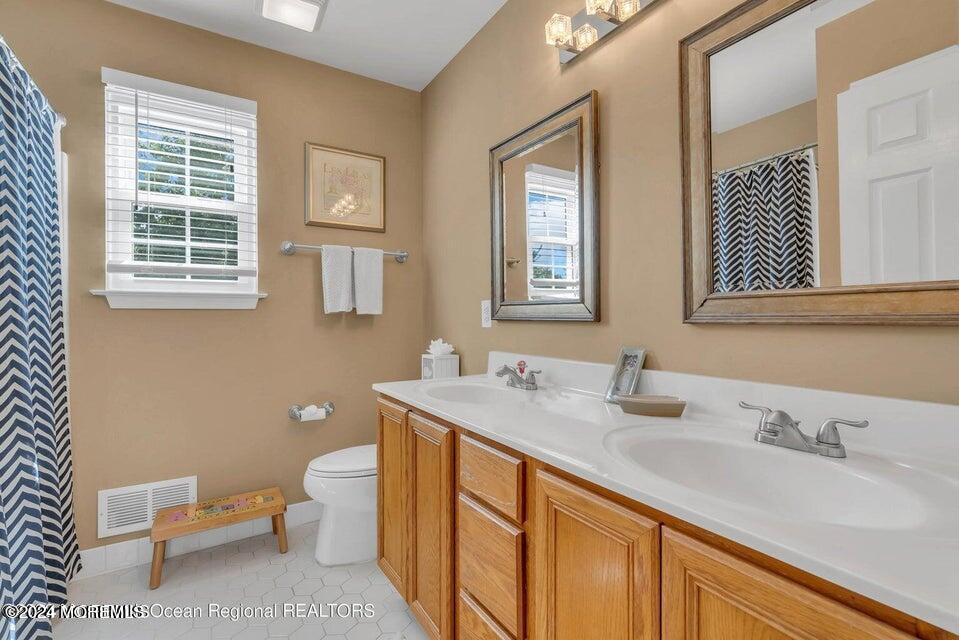 10 Judy Road Eatontown, NJ 07724 - Photo 24 of 43 32