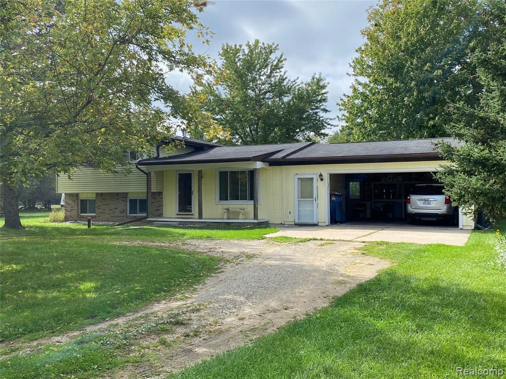 6949 Capac Road Yale, MI 48097 - Photo 1 of 31