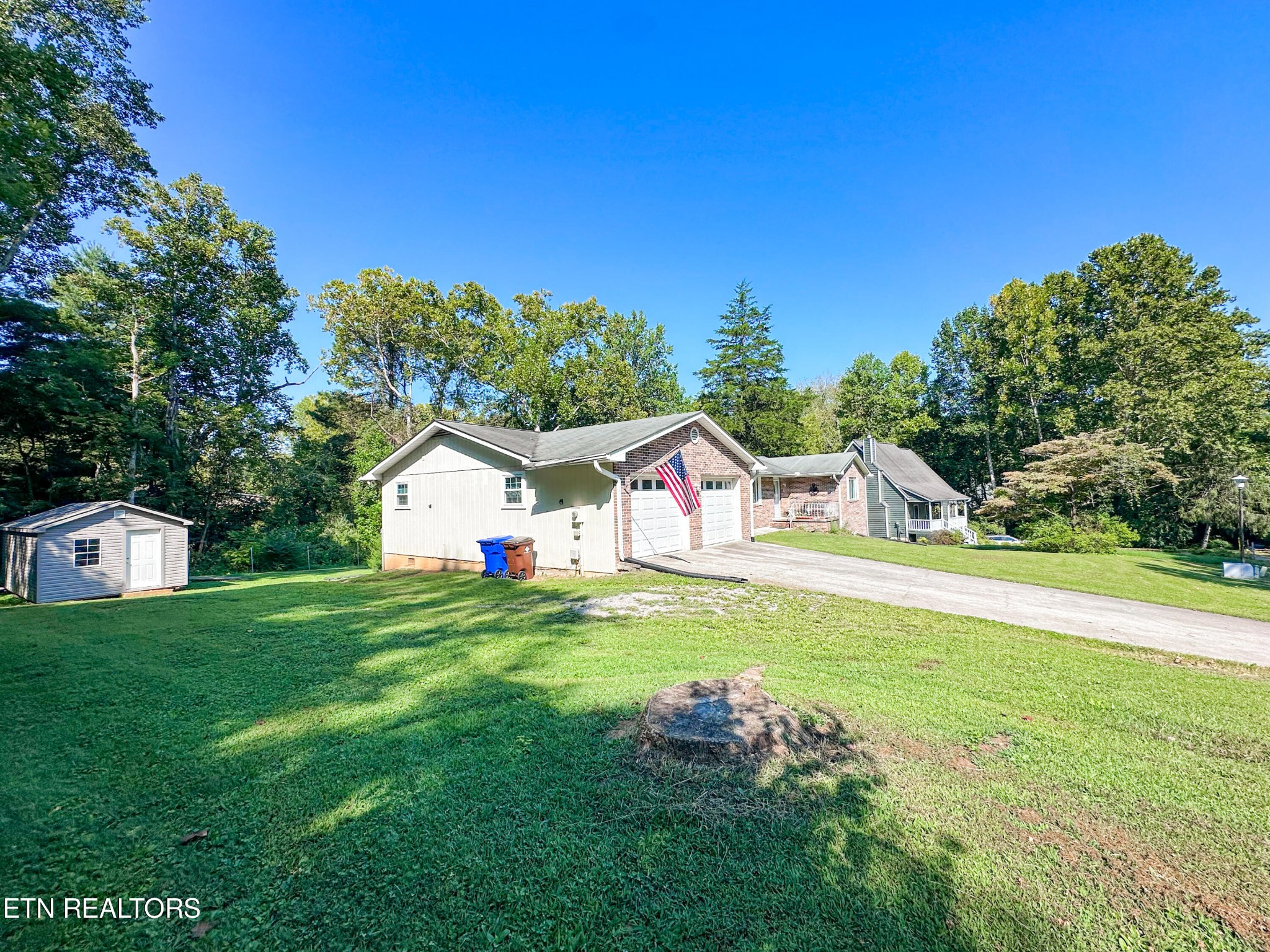 112 Baypath Drive Oak Ridge, TN 37830 - Photo 2 of 35