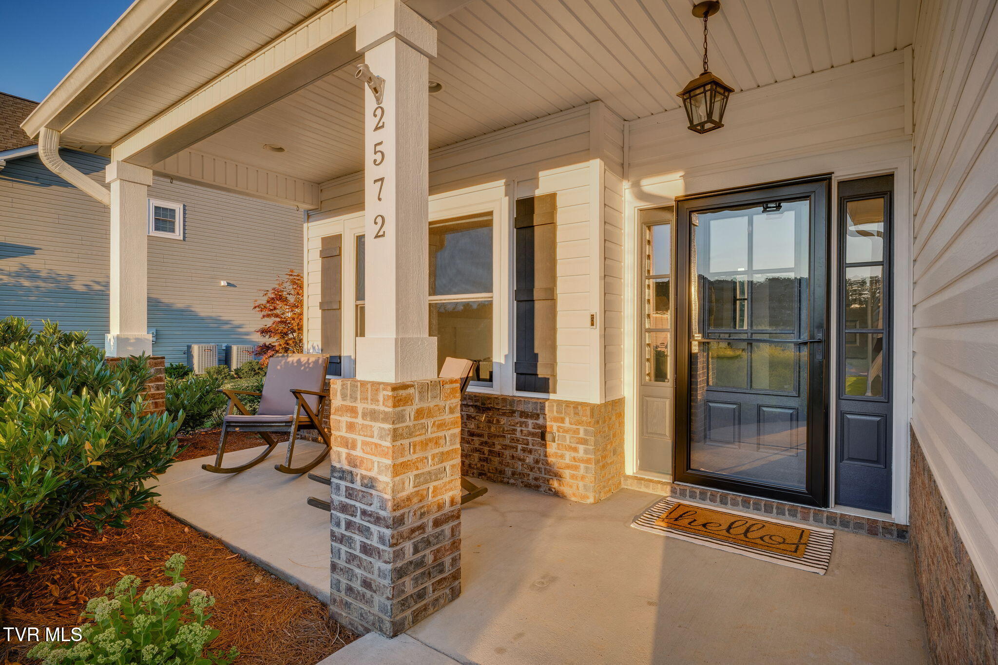 2572 Bridgeforth Crossing Kingsport, TN 37664 - Photo 4 of 47 004