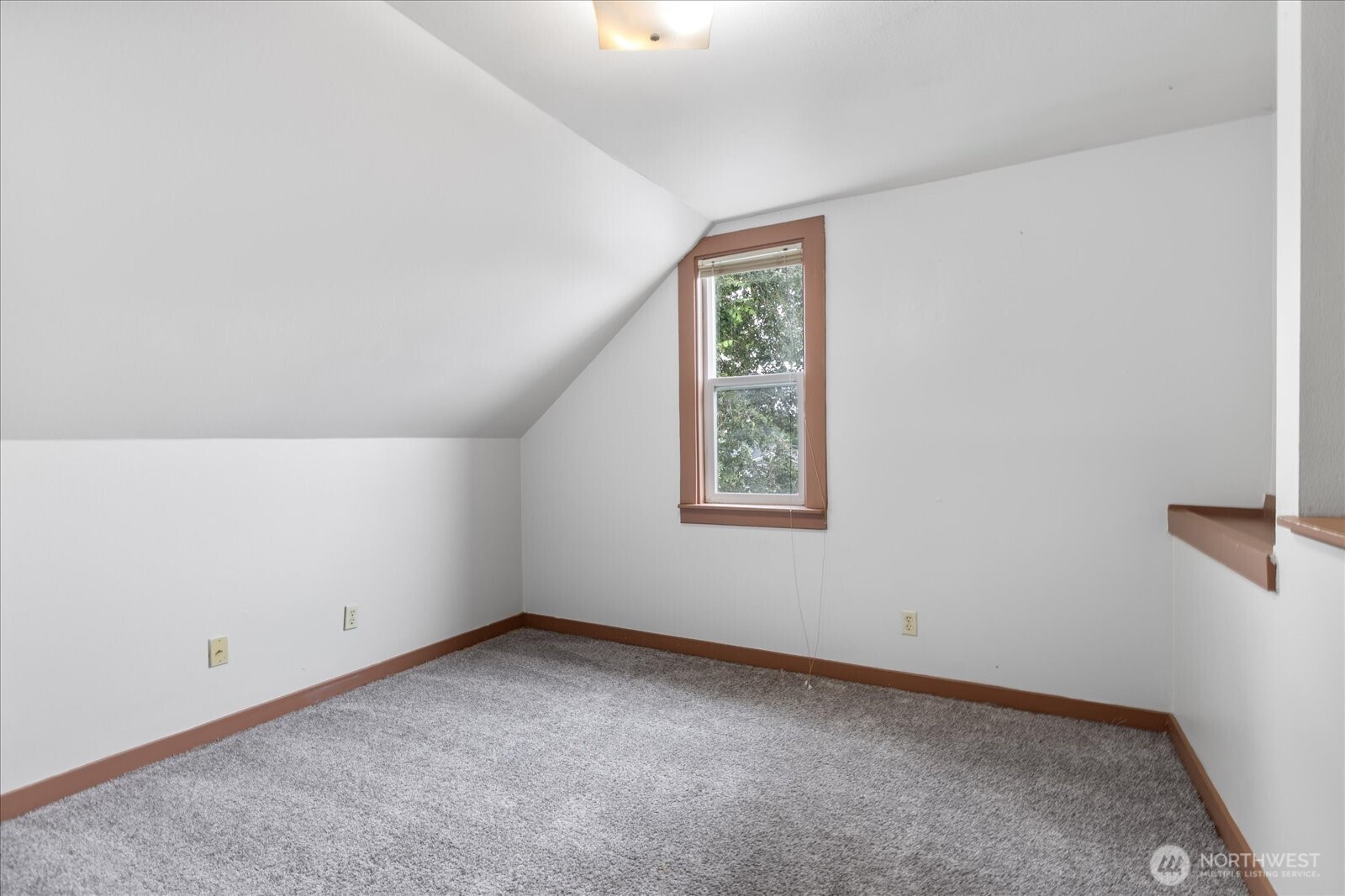 2307 Rockefeller Avenue Everett, WA 98201 - Photo 22 of 28