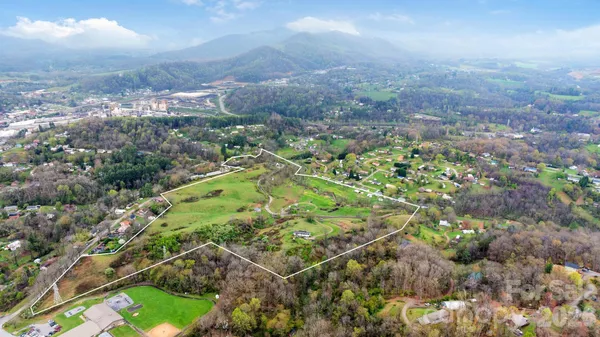 $3,000,000 | 618 Beaverdam Street, Canton, NC 28716