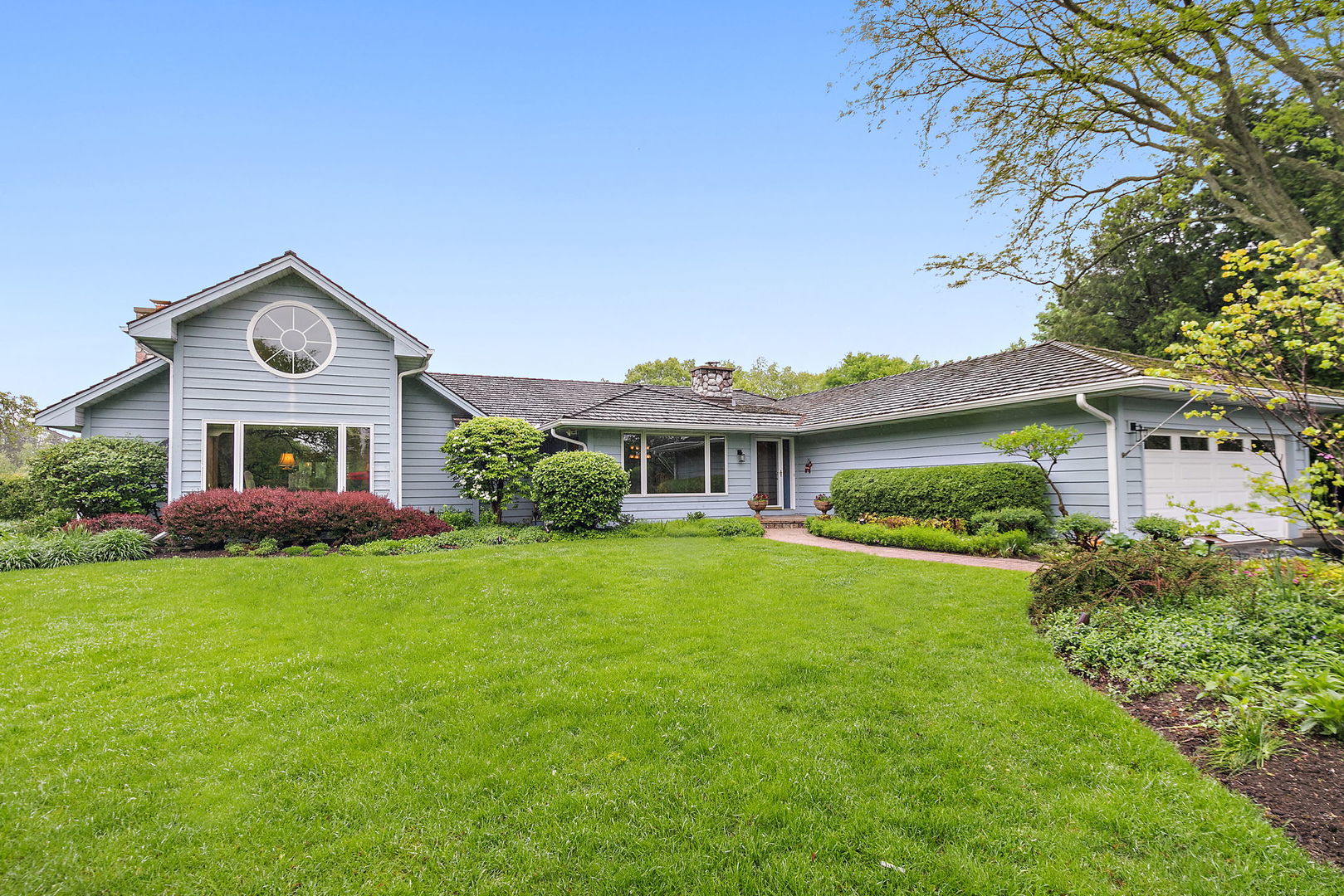 660 Plum Tree Road Barrington Hills, IL 60010 - Photo 2 of 52