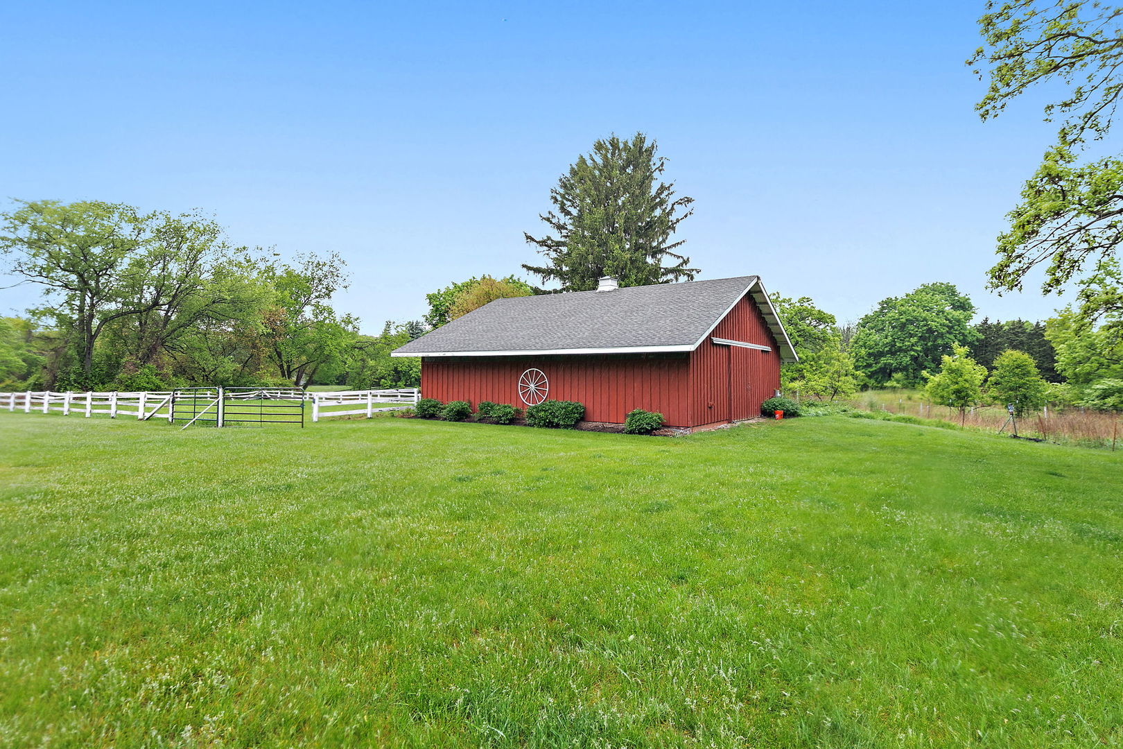 660 Plum Tree Road Barrington Hills, IL 60010 - Photo 36 of 52