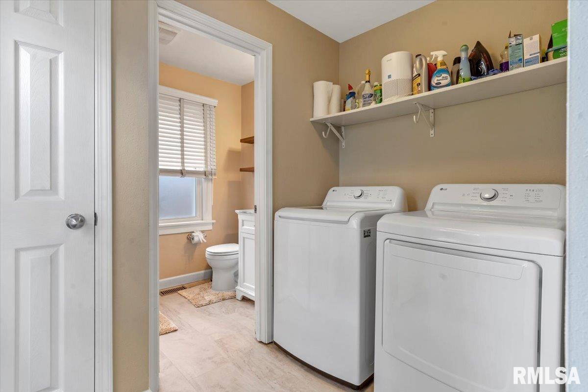 2057 North 7th Street Springfield, IL 62702 - Photo 12 of 26