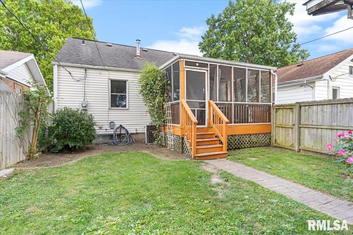 2057 North 7th Street Springfield, IL 62702 - Photo 24 of 26