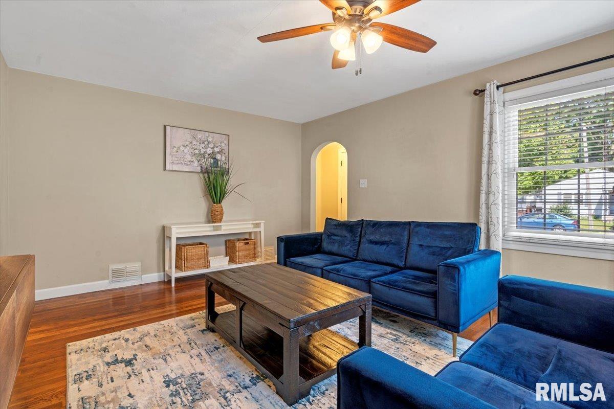 2057 North 7th Street Springfield, IL 62702 - Photo 7 of 26