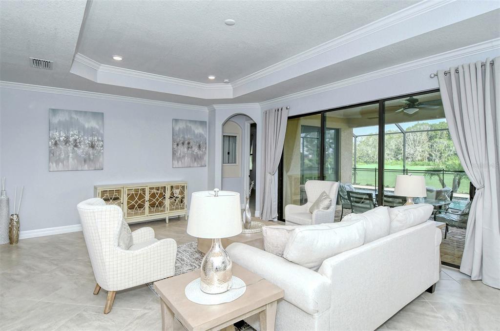 6026 Brandon Run Lakewood Ranch, FL 34211 - Photo 7 of 74 Gallery Image 7