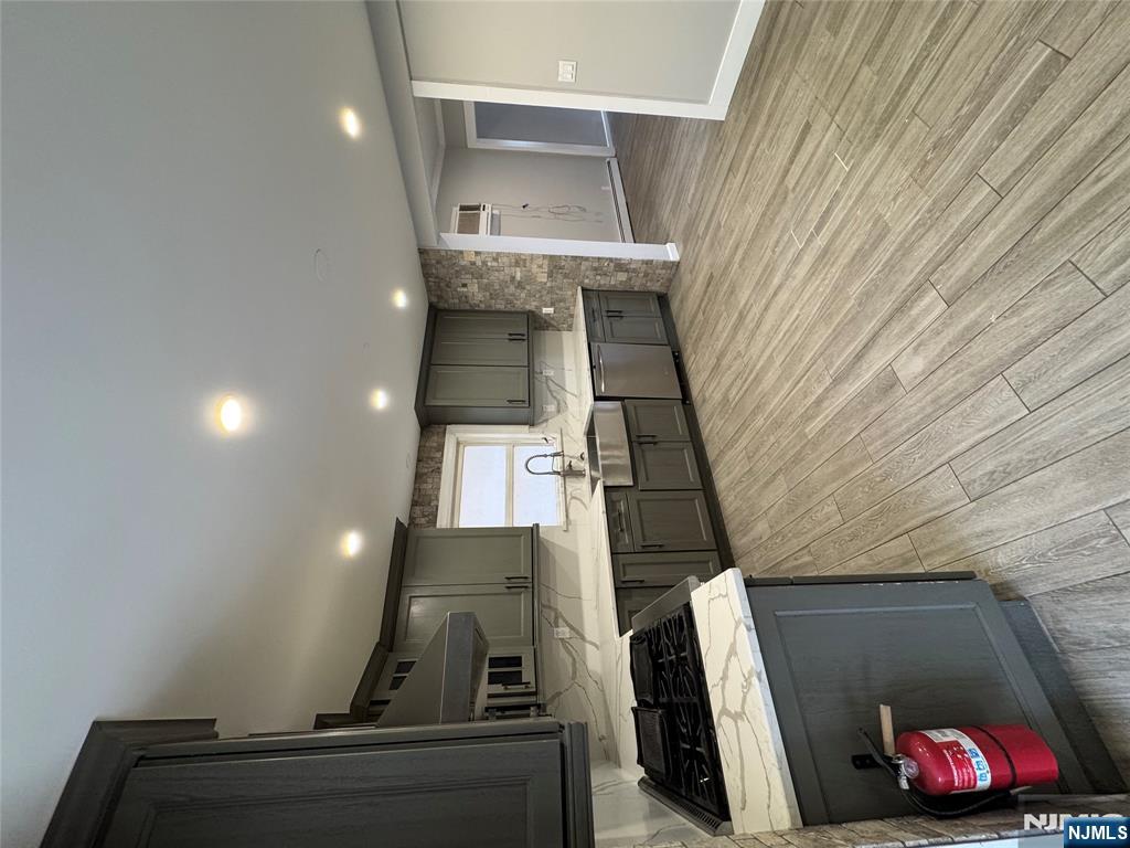 191 Everett Place, Unit 1 East Rutherford, NJ 07073 - Photo 3 of 20