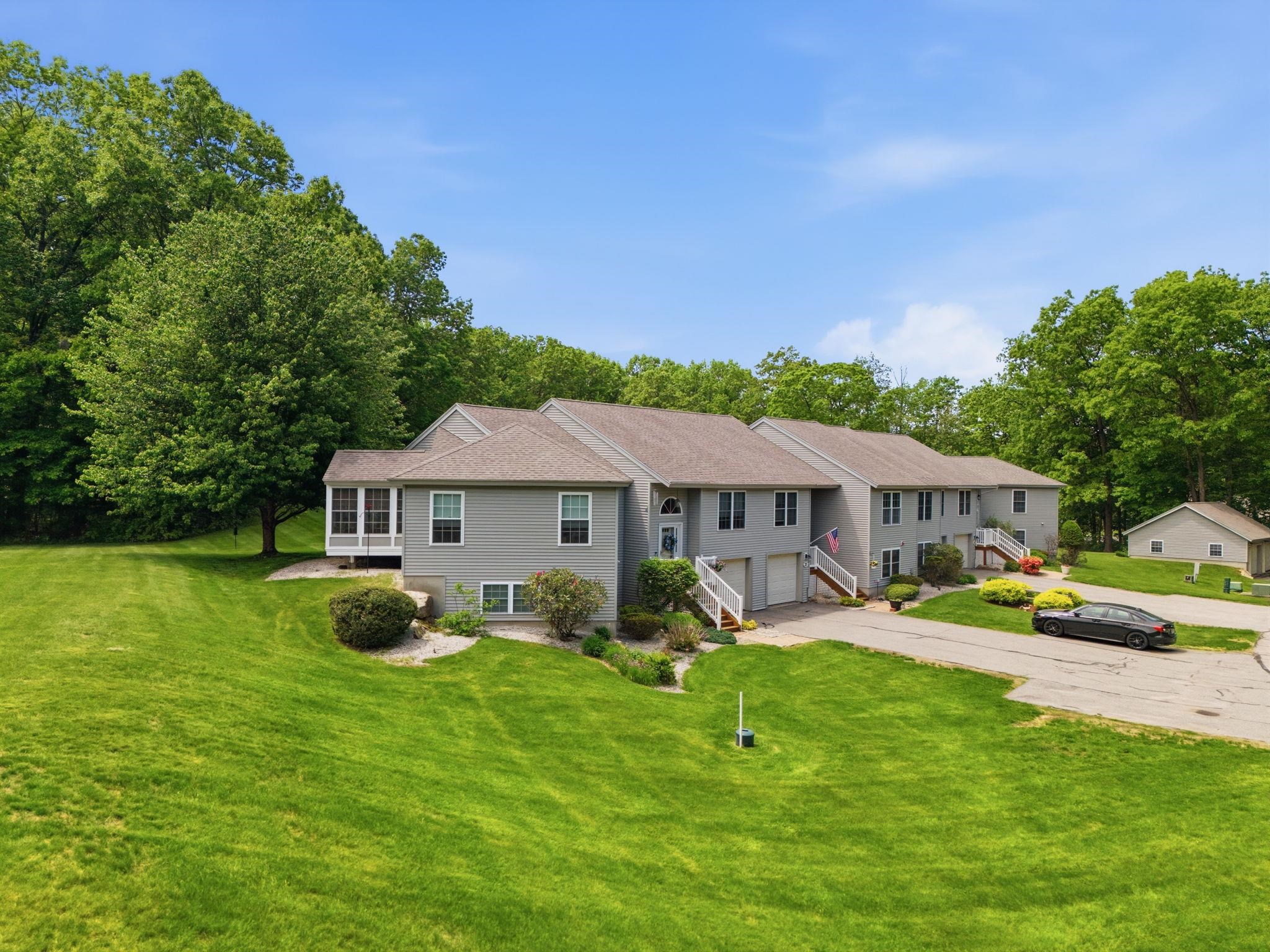 33 Centerview Road Atkinson, NH 03811 - Photo 3 of 27