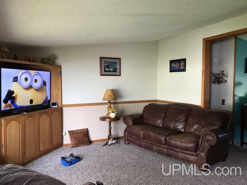 5921 East 5th Road Bark River, MI 49807 - Photo 4 of 6 Gallery Image 4