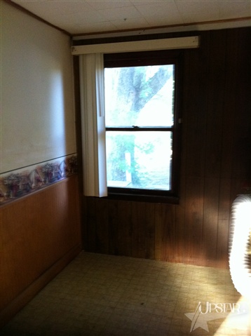 180 West Perry Road Ligonier, IN 46767 - Photo 6 of 7 Gallery Image 6