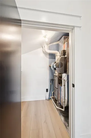 $1,349,950 | 5122 Northwest 47 Terrace, Riverside, MO 64150