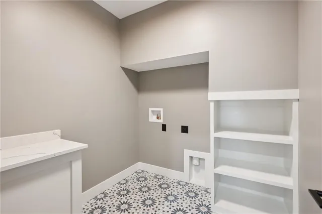 $1,349,950 | 5122 Northwest 47 Terrace, Riverside, MO 64150