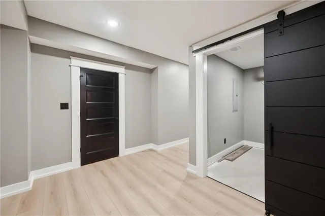 $1,349,950 | 5122 Northwest 47 Terrace, Riverside, MO 64150