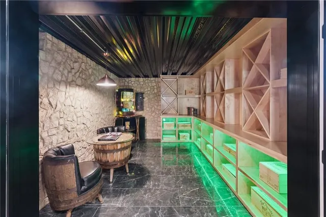 $1,349,950 | 5122 Northwest 47 Terrace, Riverside, MO 64150