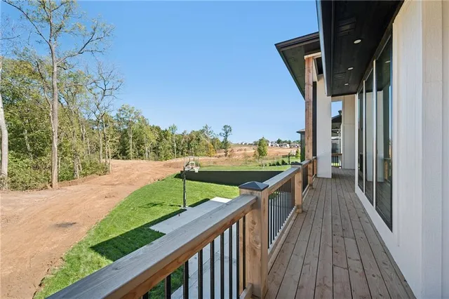 $1,349,950 | 5122 Northwest 47 Terrace, Riverside, MO 64150