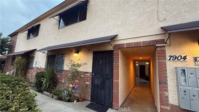 $375,000 | 7904 Laurel Canyon Boulevard, Unit 12, North Hollywood, CA 91605