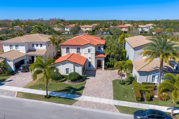 a view of outdoor space yard deck and outdoor seating