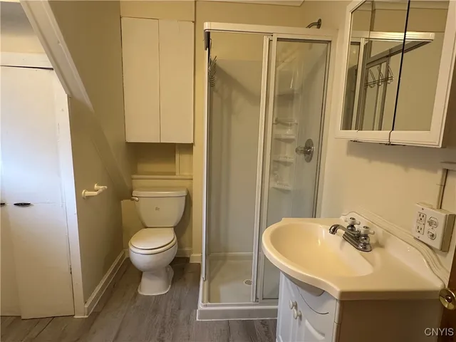 $1,200 | 64 East 5th Street, Oswego, NY 13126