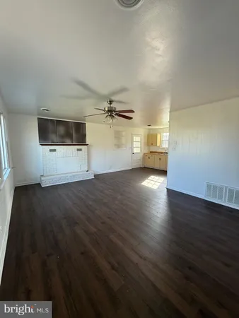 $1,300 | 1697 Monroe Bay Circle, Colonial Beach, VA 22443