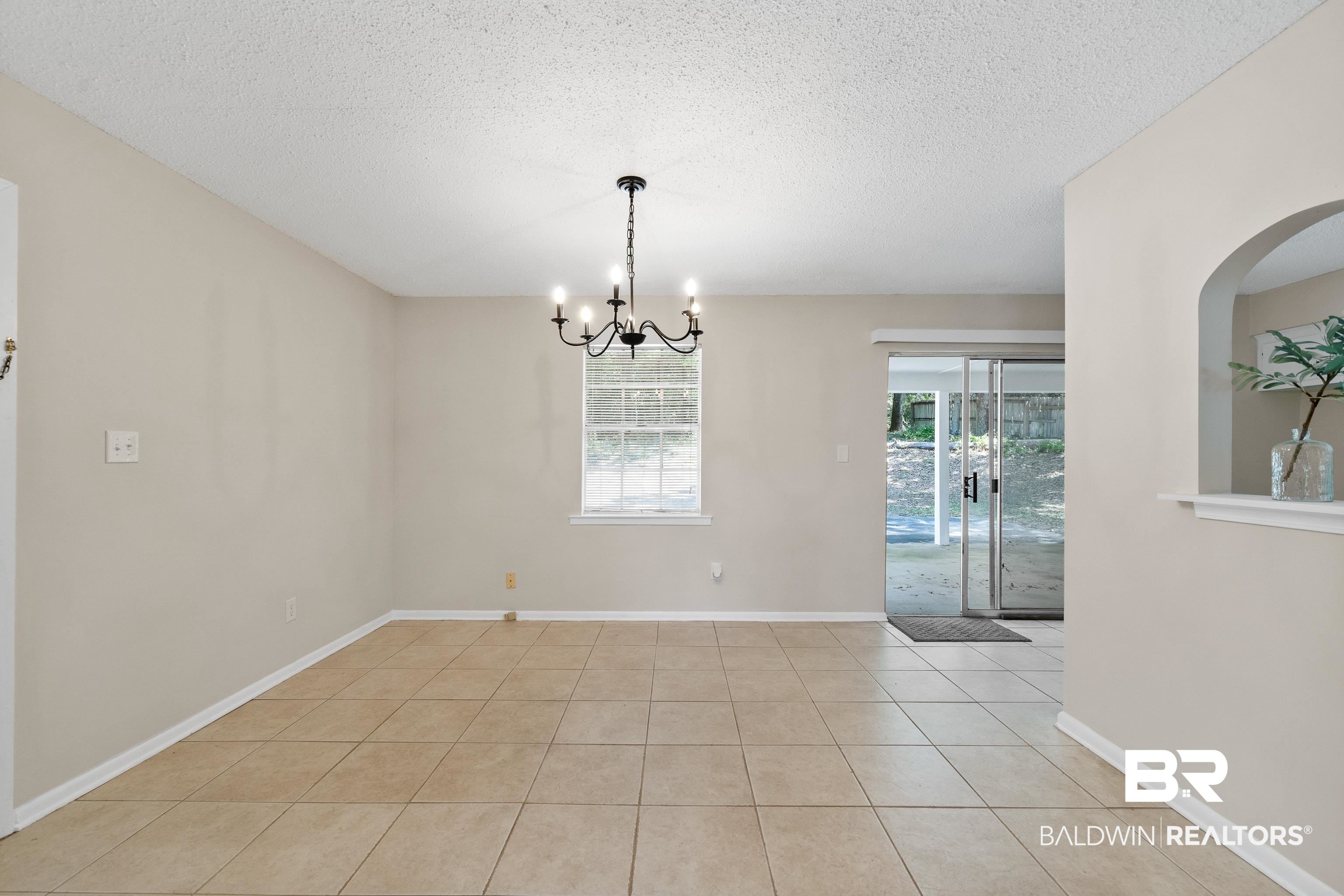 201 Avon Circle East Daphne, AL 36526 - Photo 7 of 23
