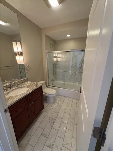$3,180 | 210 Baronne Street, Unit 1608, New Orleans, LA 70112