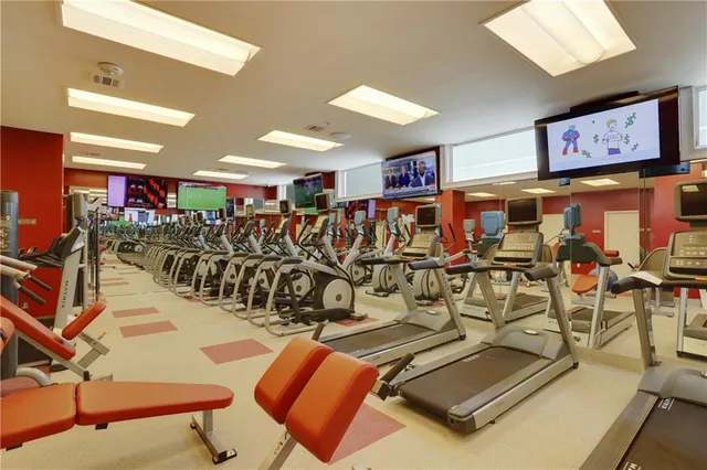 $3,180 | 210 Baronne Street, Unit 1608, New Orleans, LA 70112