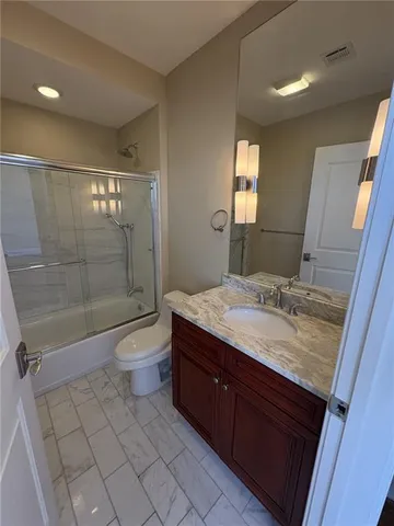 $3,180 | 210 Baronne Street, Unit 1608, New Orleans, LA 70112