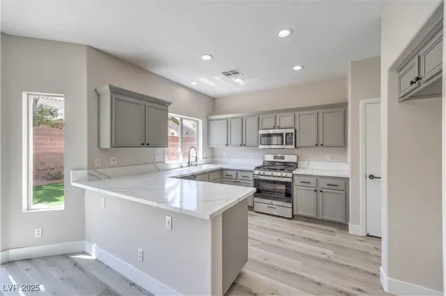 $1,945 | 979 Park Bridge Avenue, Las Vegas, NV 89123