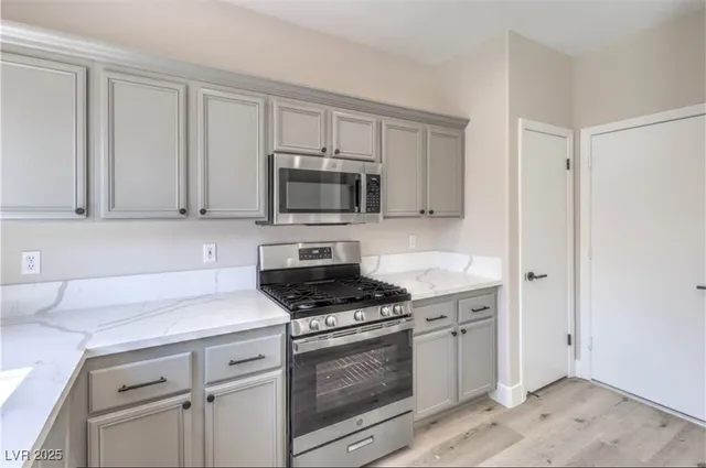 $1,945 | 979 Park Bridge Avenue, Las Vegas, NV 89123