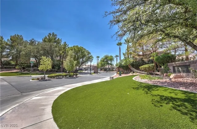 $1,945 | 979 Park Bridge Avenue, Las Vegas, NV 89123