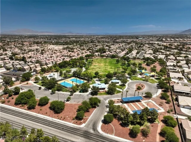 $1,945 | 979 Park Bridge Avenue, Las Vegas, NV 89123