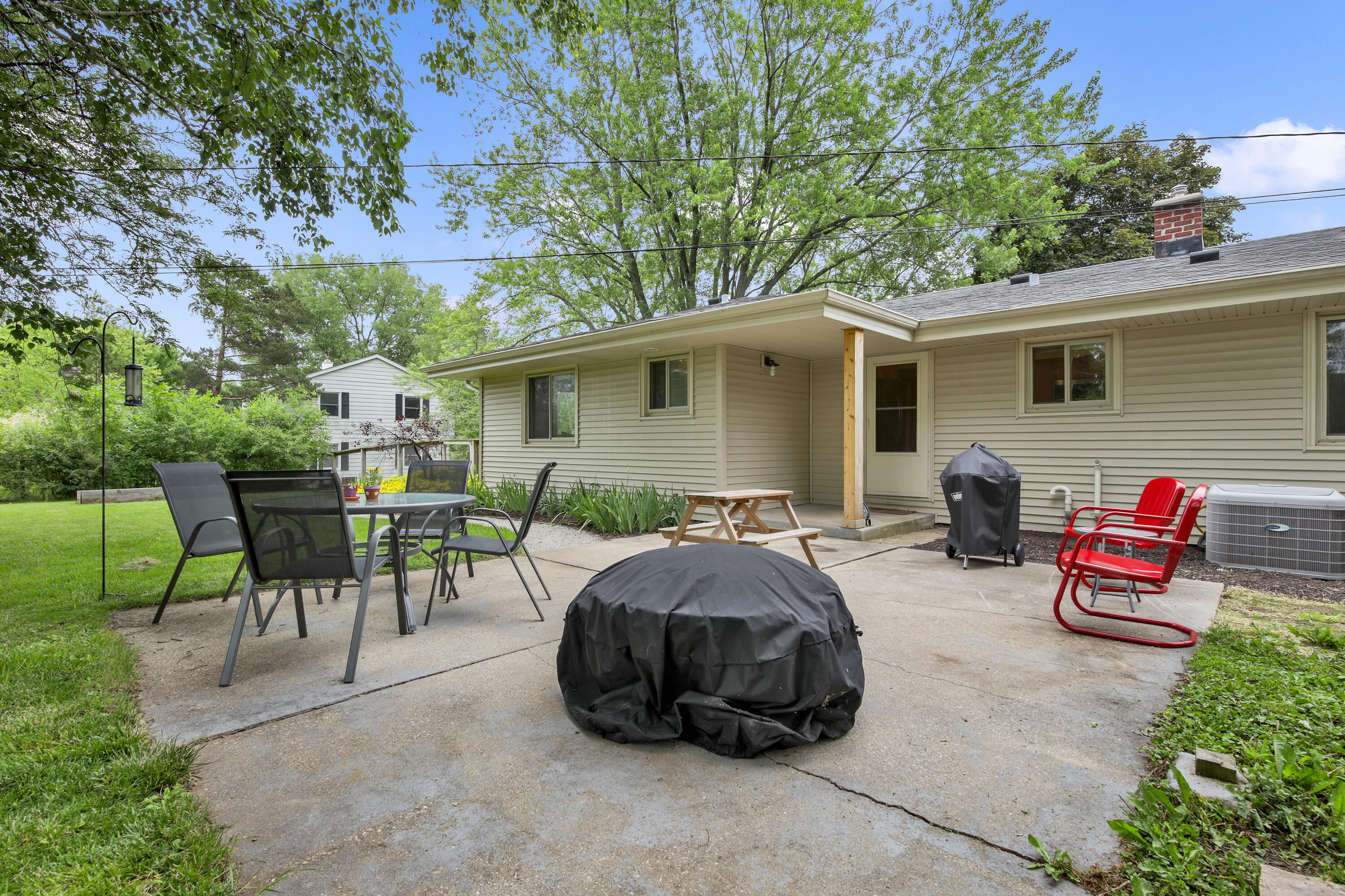 2614 West Chestnut Road Mequon, WI 53092 - Photo 21 of 25 Back Patio