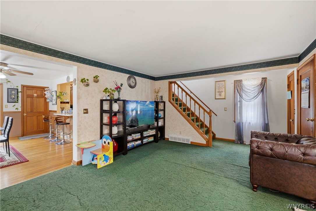 136 Mapleview Road Cheektowaga, NY 14225 - Photo 9 of 29