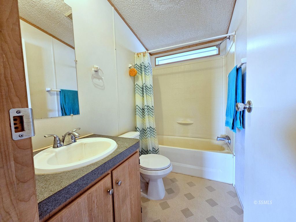 620 West Upjohn Avenue, Unit 43 Ridgecrest, CA 93555 - Photo 13 of 36