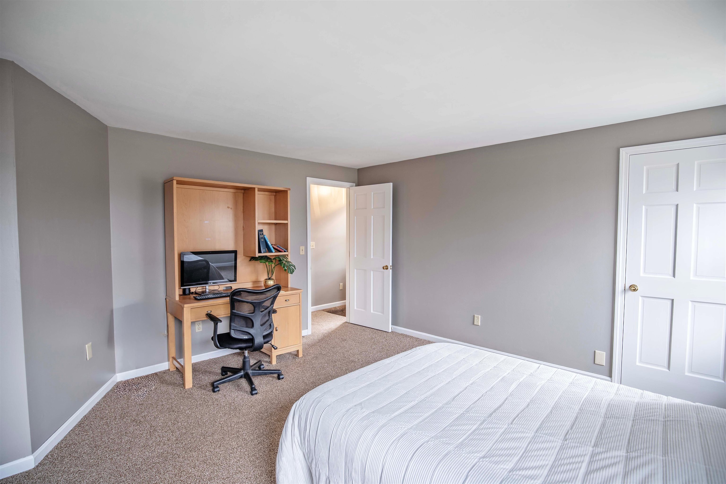 17 Riverview Circle Litchfield, NH 03052 - Photo 12 of 29