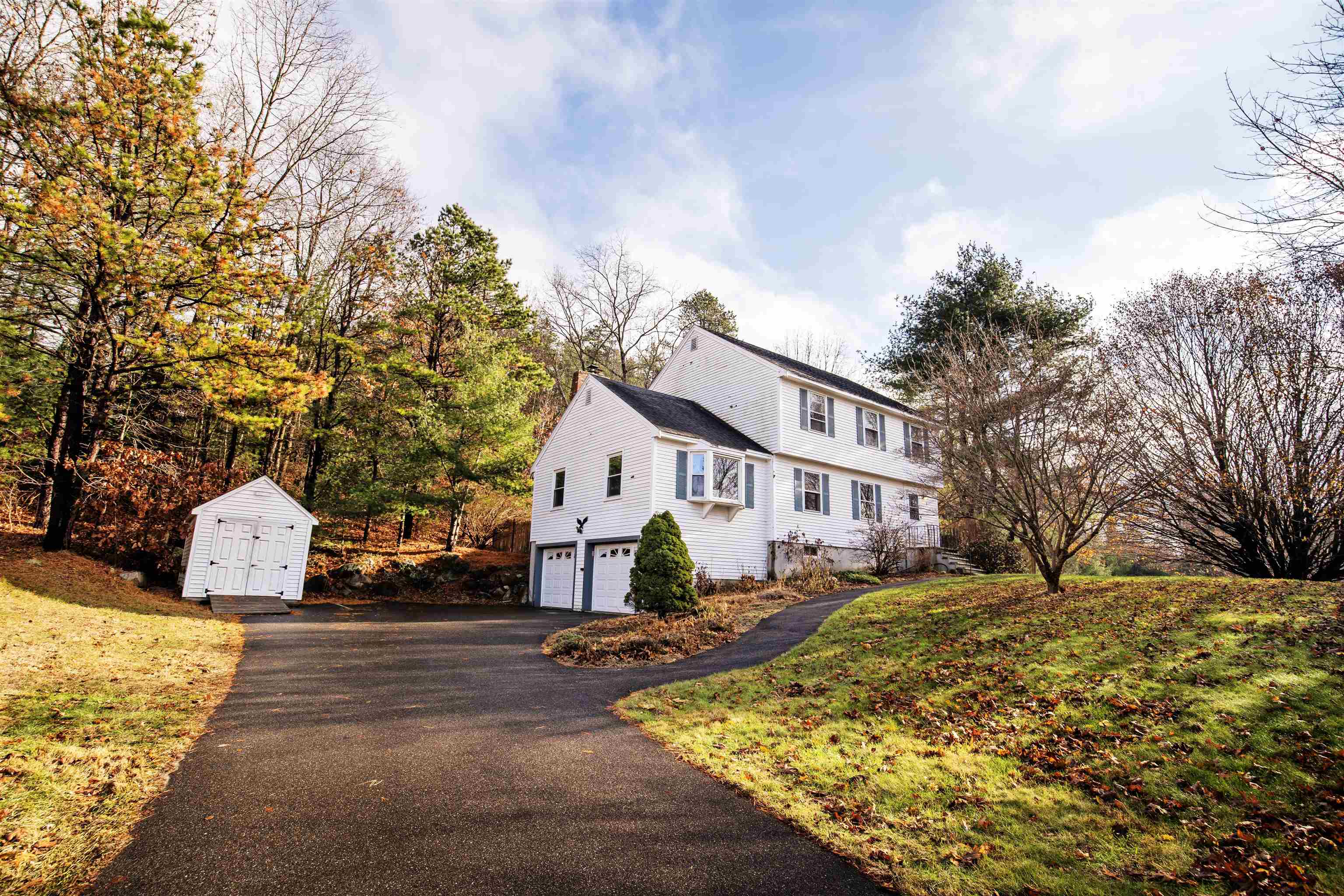 17 Riverview Circle Litchfield, NH 03052 - Photo 15 of 29