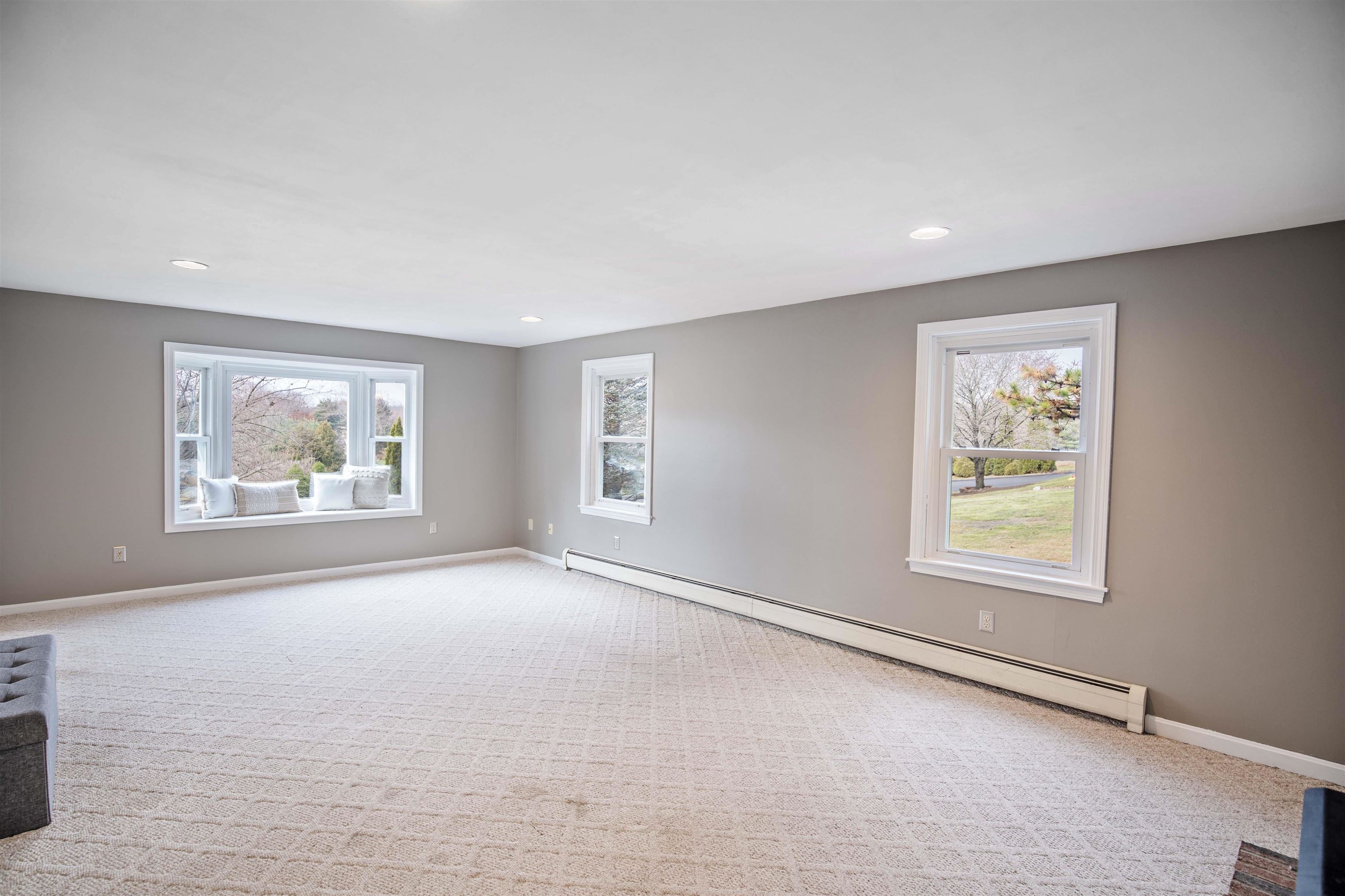 17 Riverview Circle Litchfield, NH 03052 - Photo 25 of 29